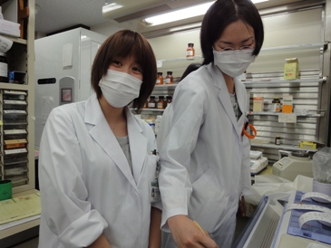 先輩薬剤師と.JPG