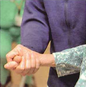 手と手.jpg